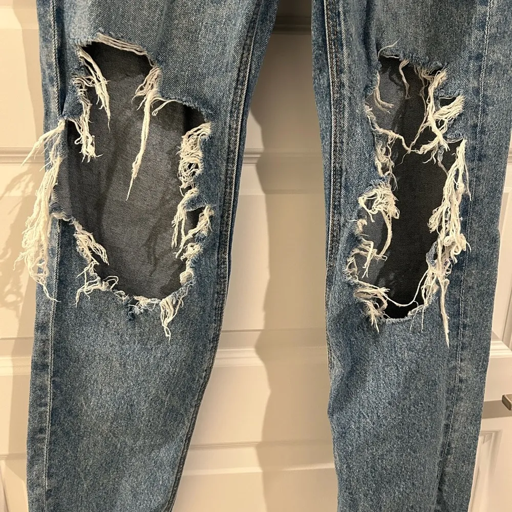 American Eagle SHORT Strigid Highest Rise Baggy Straight Jeans Blue 000 … - Image 3
