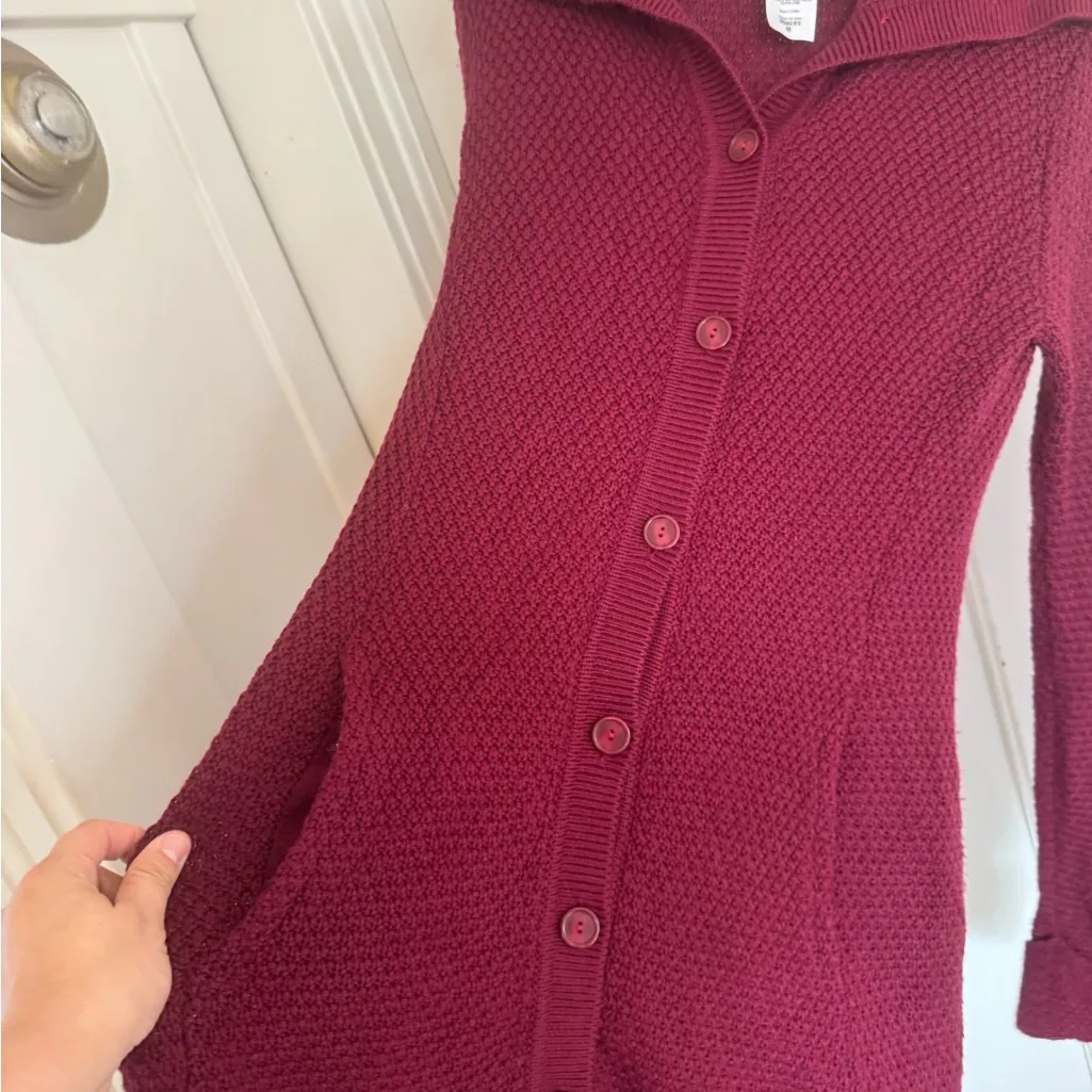 Patagonia burgundy red cardigan duster size medium - Image 3