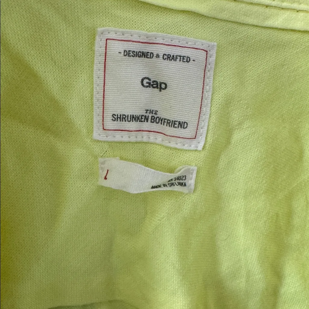 Gap "The‎ Shrunken Boyfriend" Button-Up Shirt - Image 3