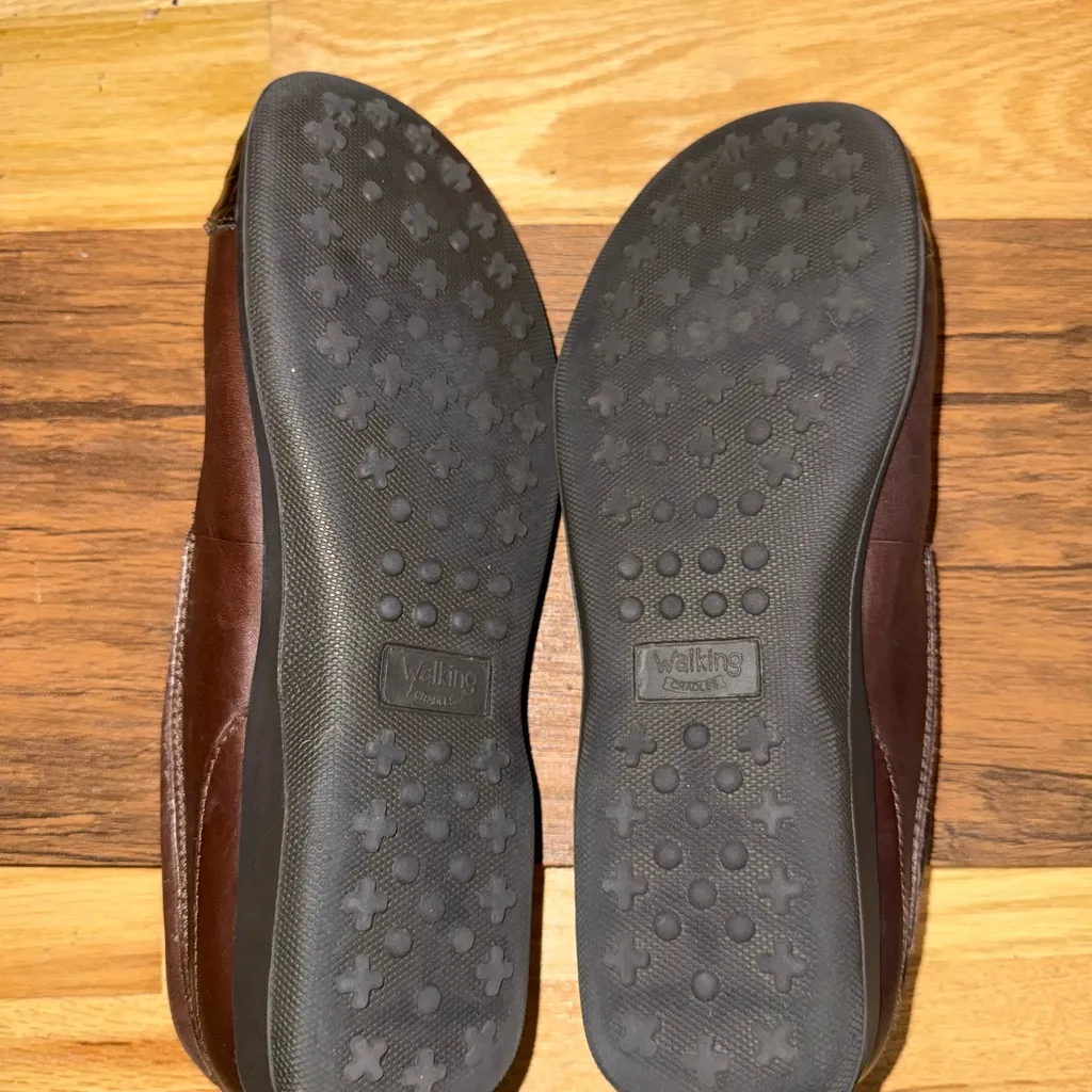 Walking Cradles Brown and Black Loafers Size 10 - Image 6