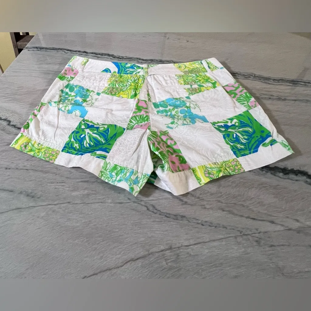 Lilly Pulitzer Resort White Lioness Patch Callahan Shorts - Image 6