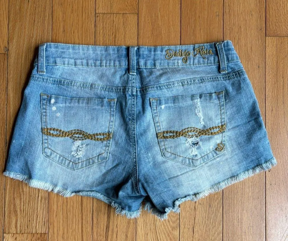 Vintage Y2K Indigo Rein Light Wash Coquette Denim Mini Distressed Shorts size 5 - Image 2