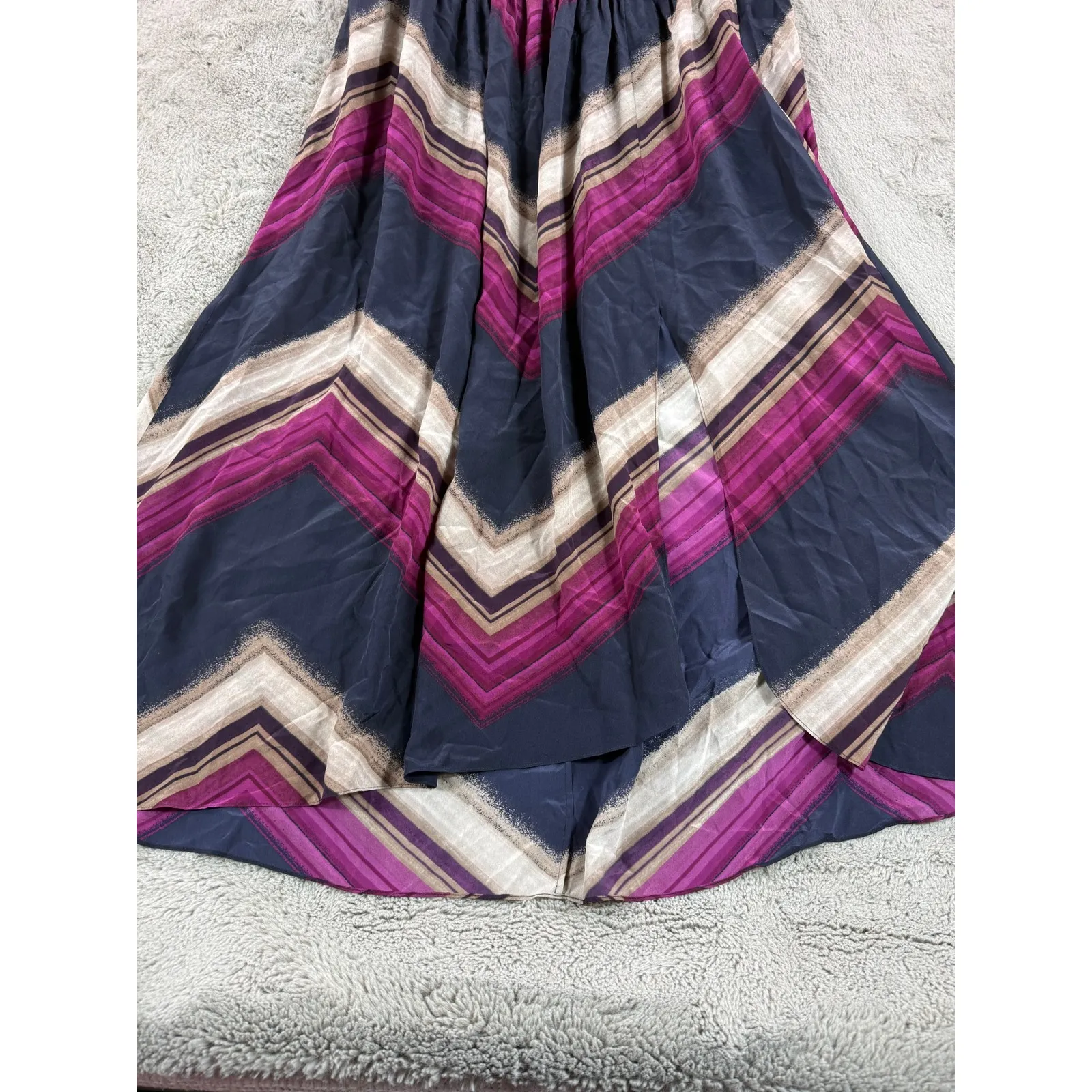 CURRER BELL 100% Silk Chevron Print Maxi Dress V Neck Smocked Waist Size S Soft Blue - Image 12