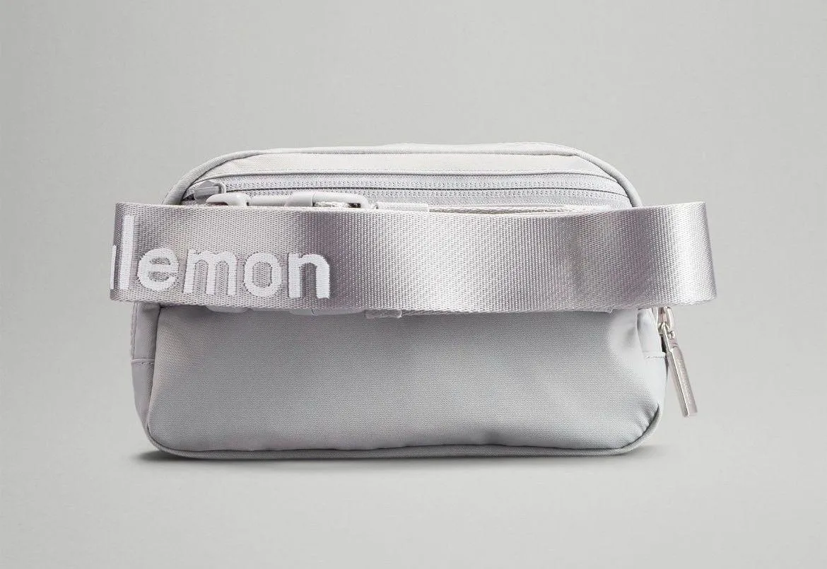 Lululemon Everywhere Belt Bag - Image 2
