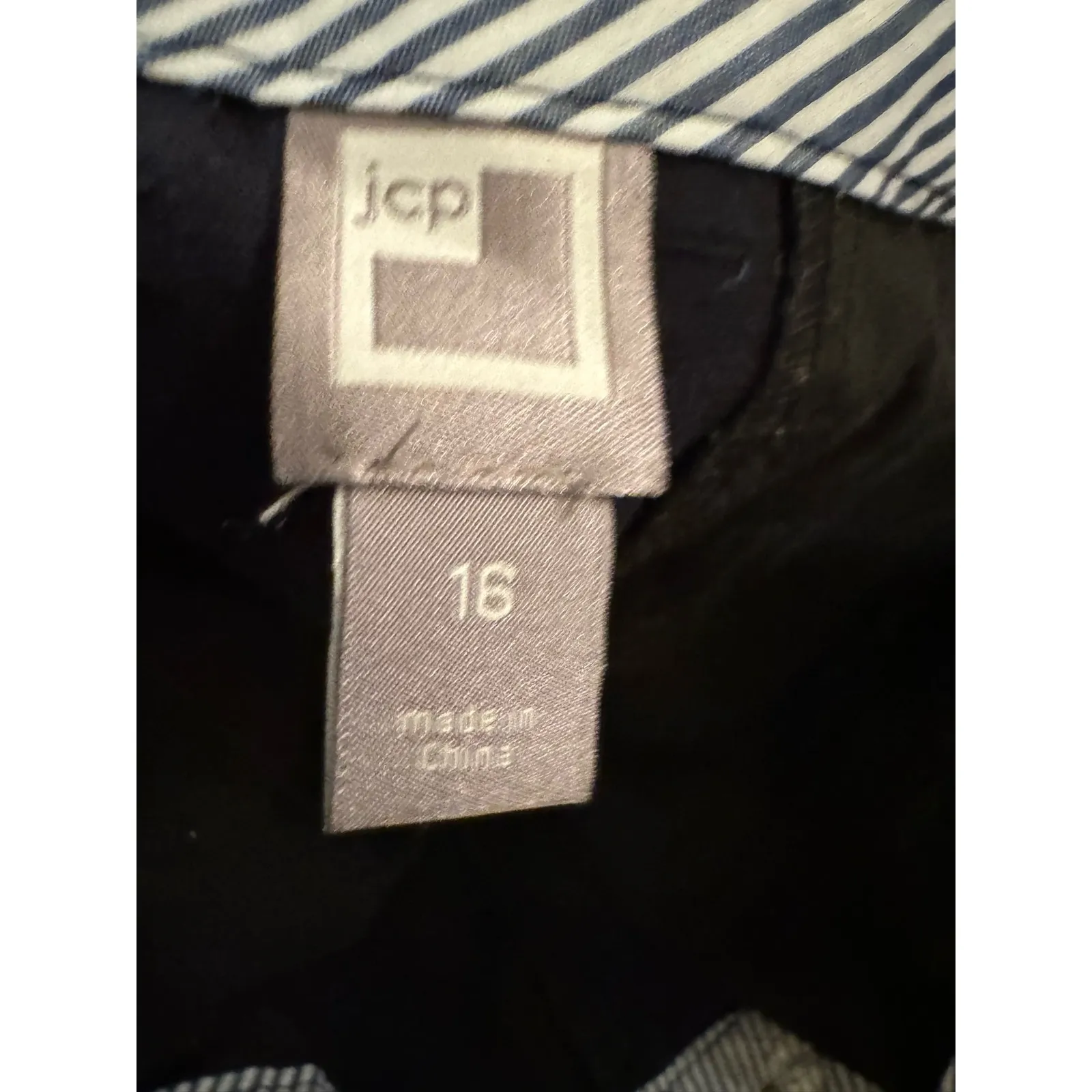 5/$65 JC Penney Womens Shorts Sz 16 Navy Blue Short Shortie‎ - Image 6