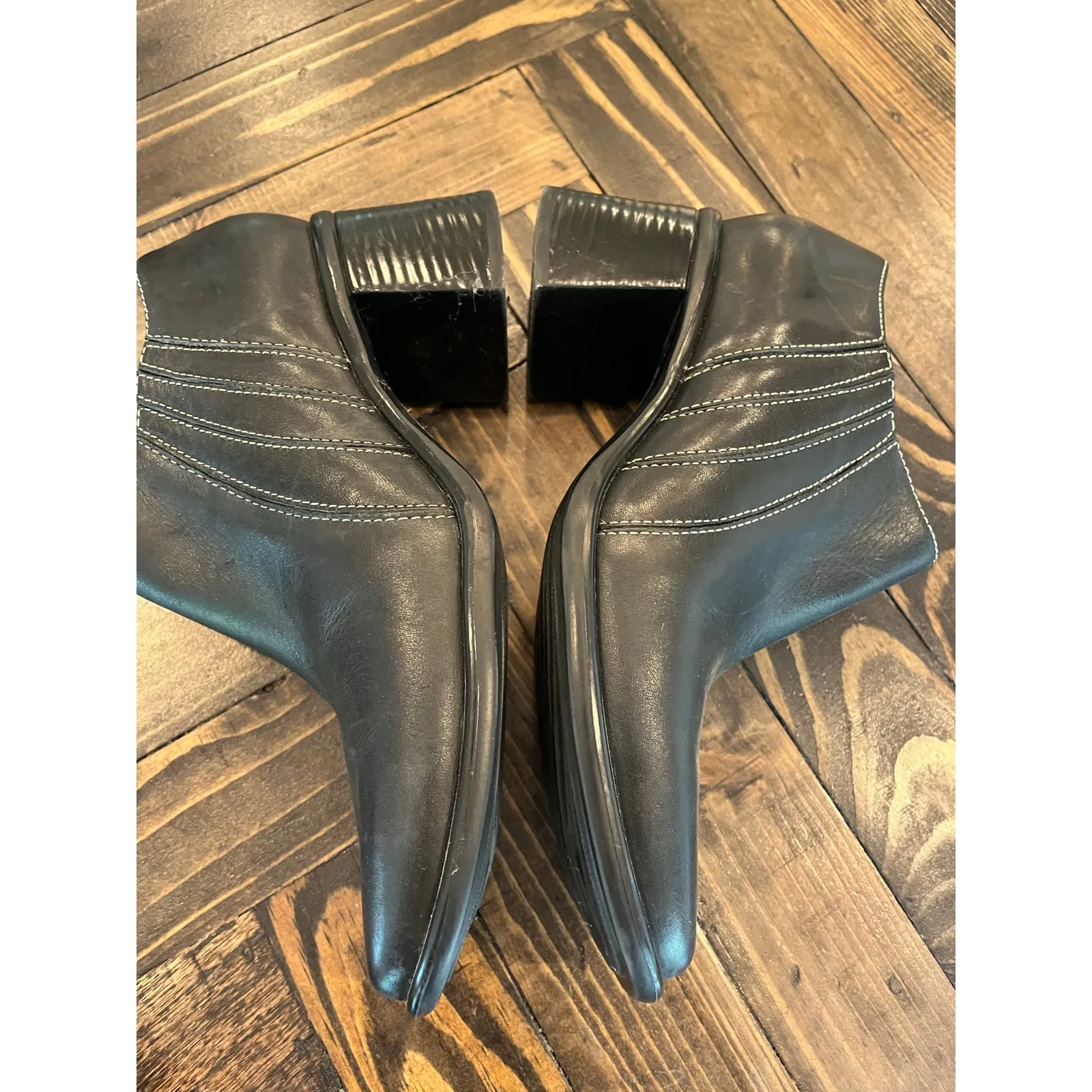 Clarks Y2K Slip On Block Heel Bootie Women 6.5 Leather Grunge Pump Square Toe - Image 5