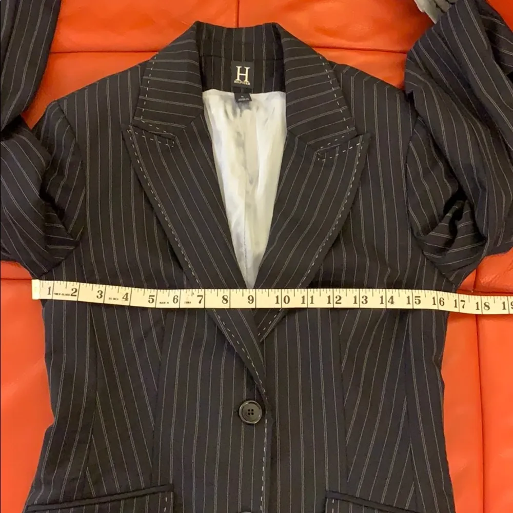 Tommy Hilfiger navy pinstriped blazer. EUC. - Image 9