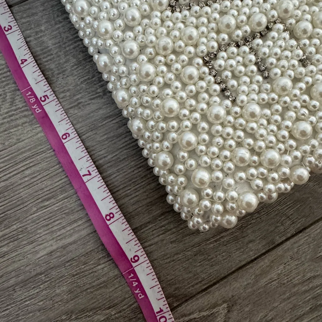 Boutique Alessia Pearly Rhinestone Silver Chained Evening Purse - Image 5