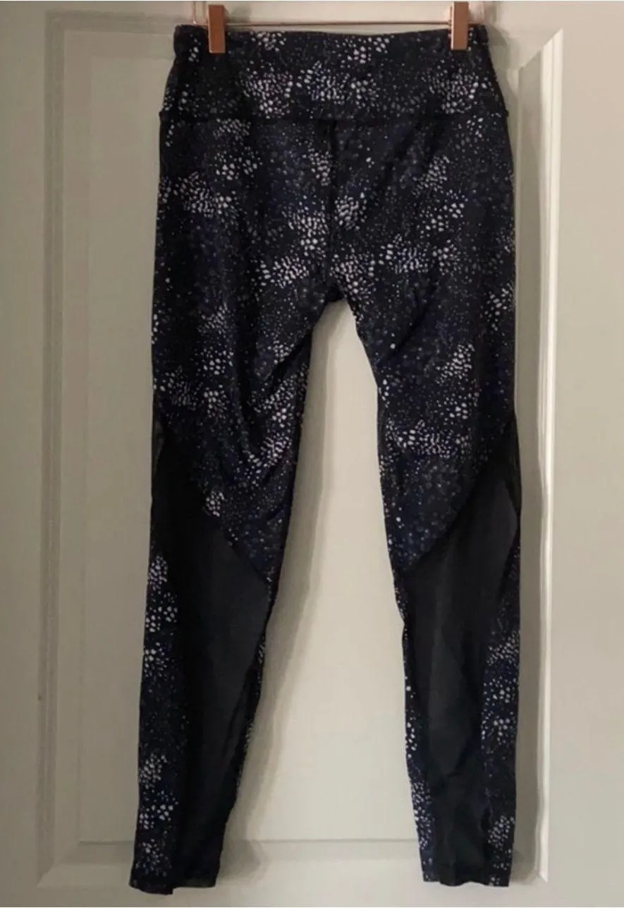 Victoria’s Secret printed mesh knockout legging - Image 3