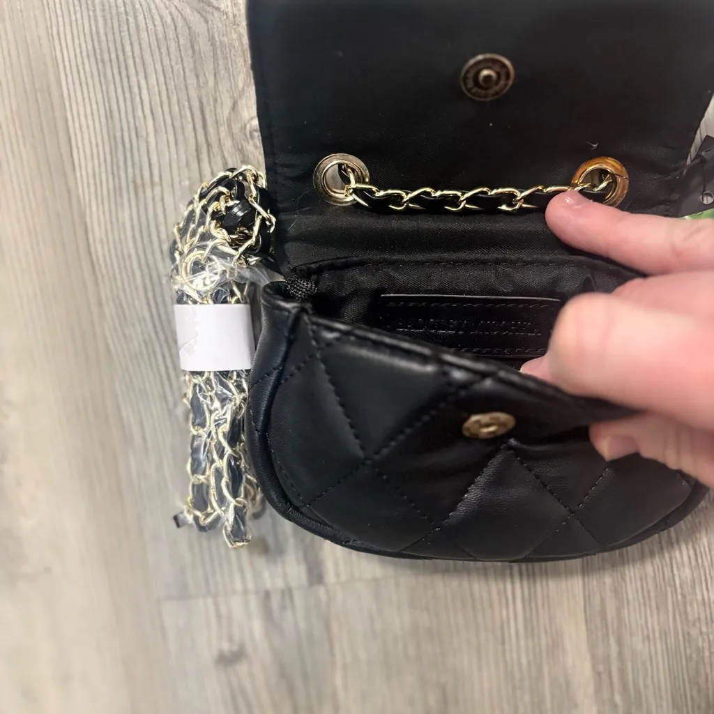 Badgley Mischka Black Quilted Wristlet with Gold Chain NWT - Image 3