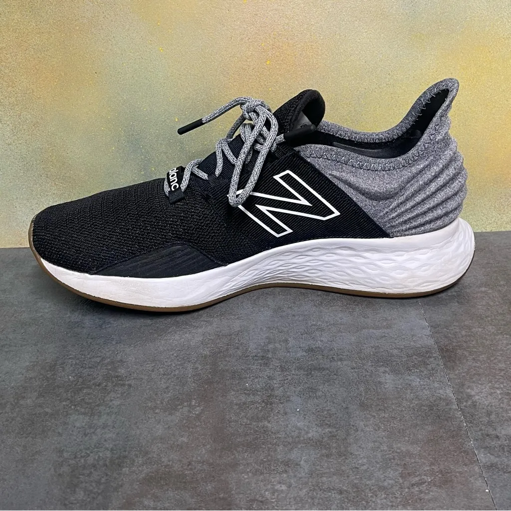 New Balance Fresh Foam Roav Tee Shirt Black/Gray Women's Sneakers Size 11B - Image 12