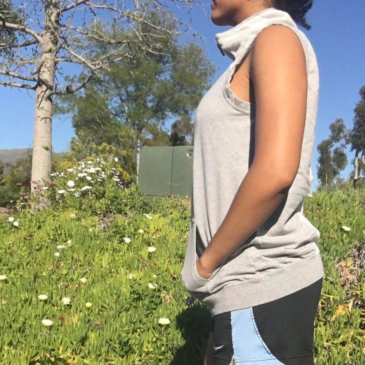 Fabletics Gray Mesh Workout Tank - Image 4