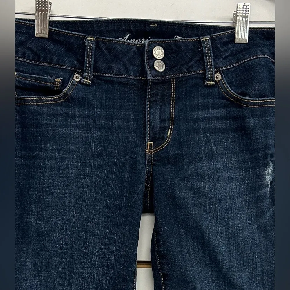 American Eagle Artist Crop Jean Distressed Size 8 EUC Stretch - Image 3