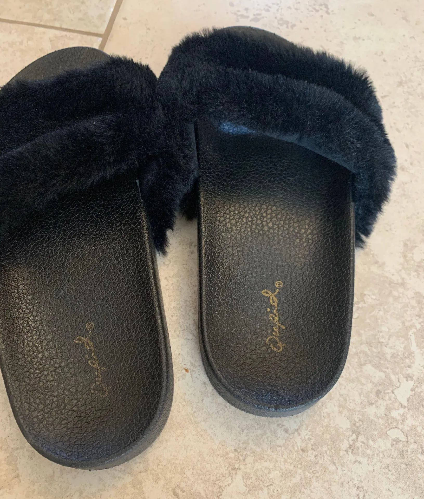 Fuzzy Black Slide Sandals Size 7 - Image 3