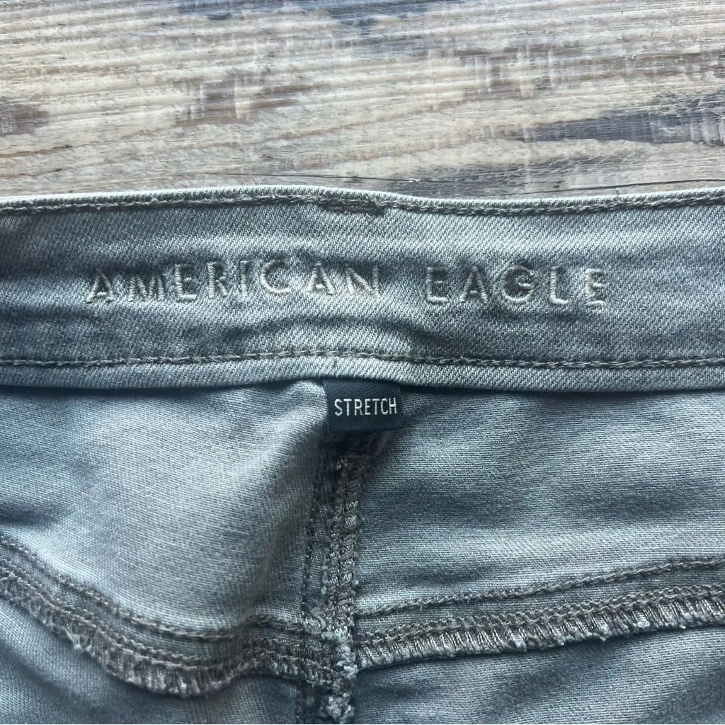 American Eagle Womens Gray Mom Jean Denim Stretch Size 8 Long - Image 8