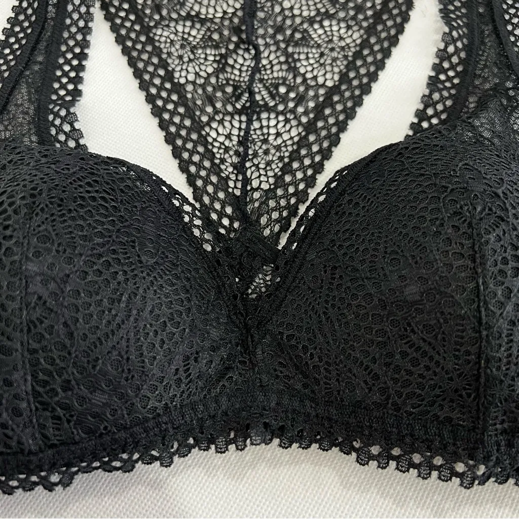 Victoria's Secret Black Lace Bralette Size Small Pull-Over Style Lightly Lined - Image 6