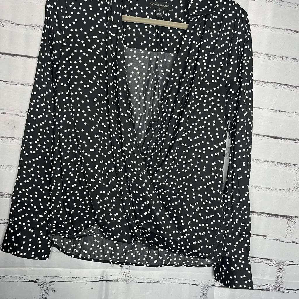 Banana Republic Black White Polka Dot Cowl Neck Surplice Blouse SP Work Casual - Image 4
