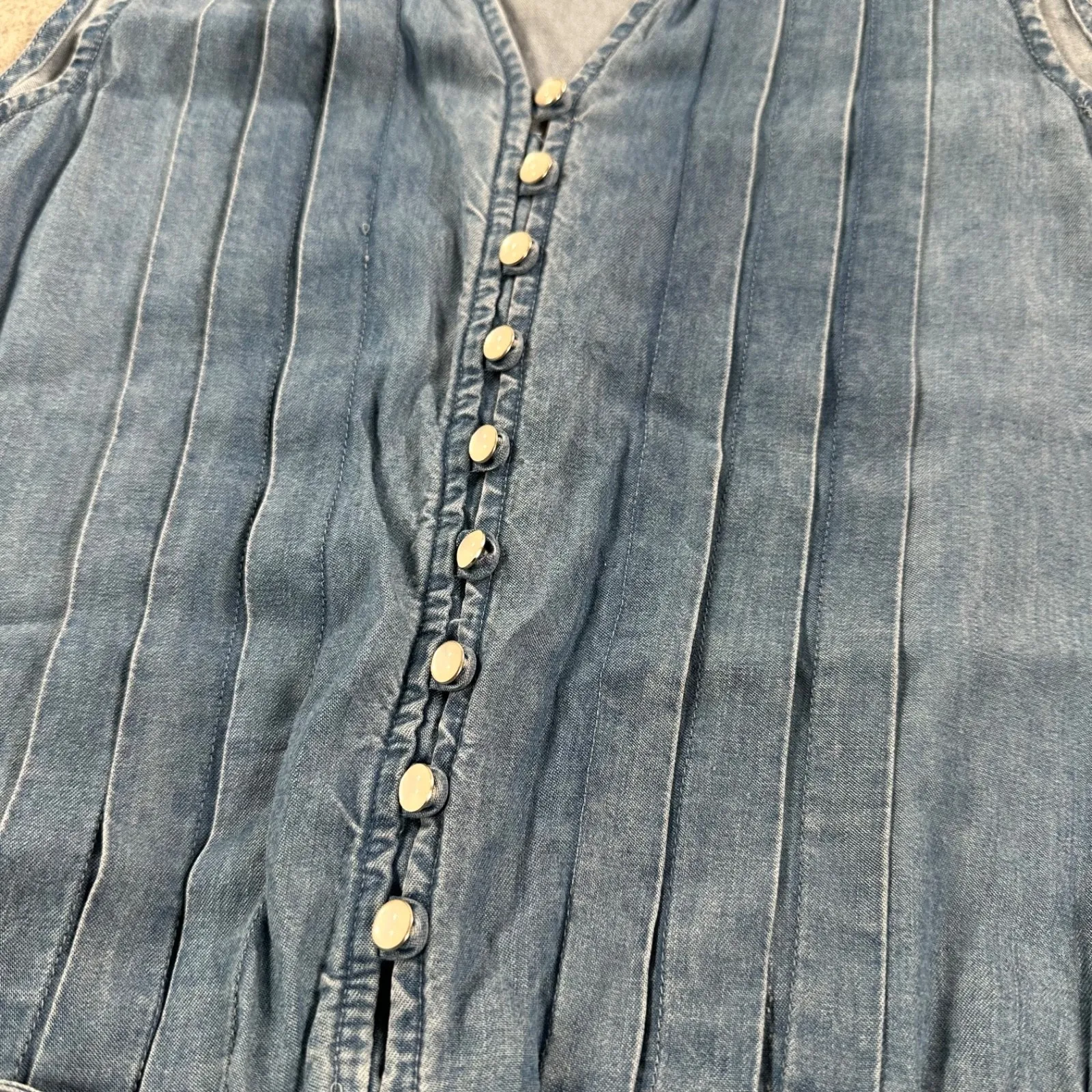 Splendid Blue Chambray Pleated Jumpsuit Women's X-Small V-Neck Shorts Drawstring - Image 4