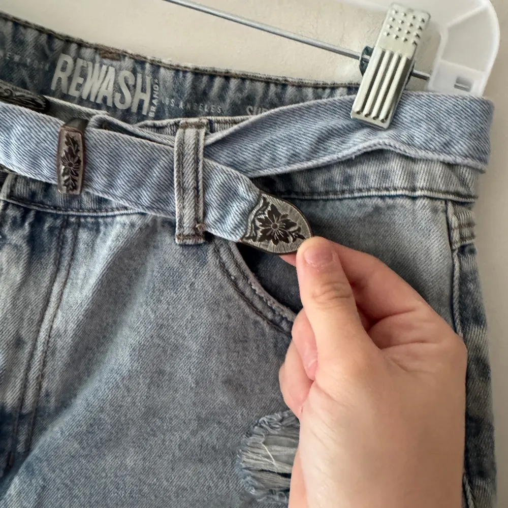 Rewash Jean Shorts Western Belt Buckle Tie Detail- Festival Distressed Style - Image 4