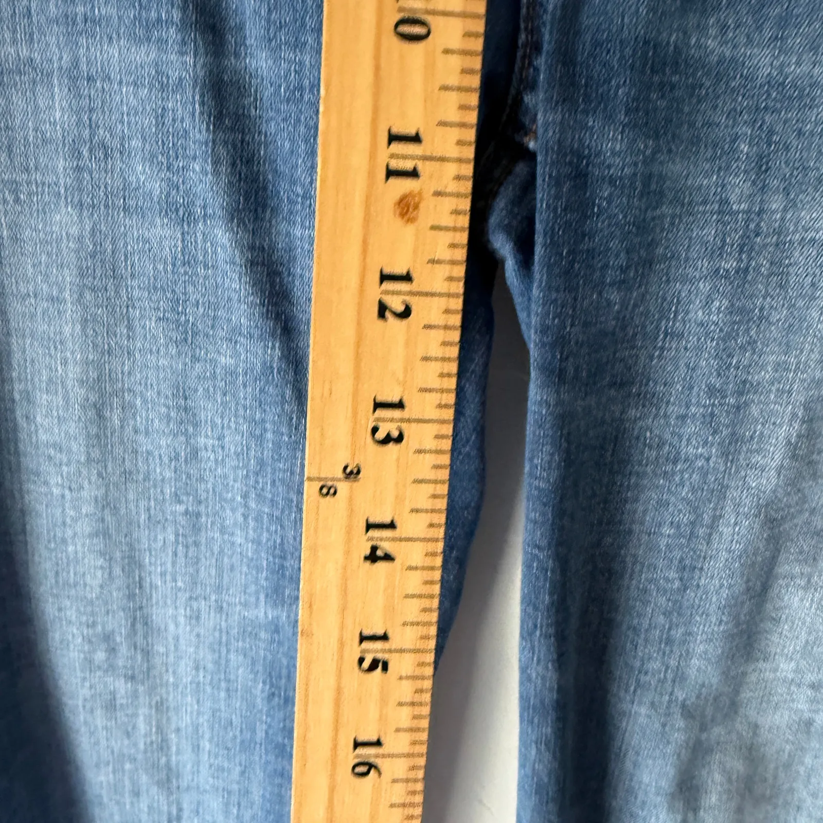 Chico’s So Slimming Girlfriend Skinny Jeans Button Hem Blue Denim Size 8 - Image 8