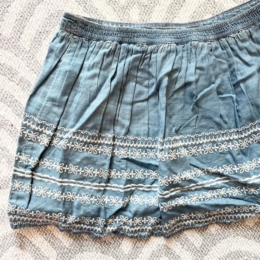 ABERCROMBIE & FITCH Chambray Soft Denim Embroidered Short Mini Skirt Medium NWT - Image 6