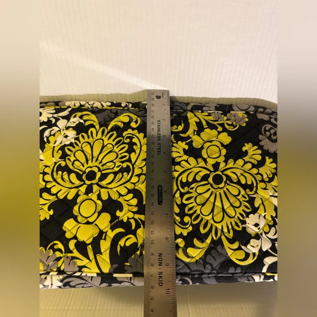 Vera Bradley Retired Pattern “Baroque” Duffle Overnight Weekender w Strap - Image 7