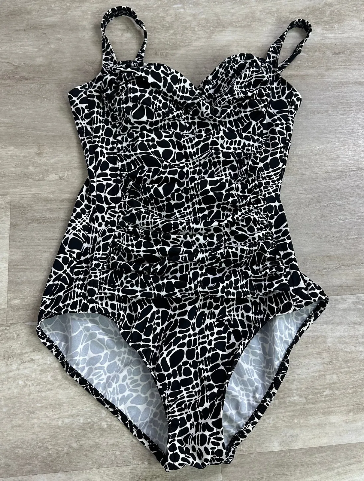 Miraclesuit One Piece Swimsuit Women’s 10 Black White Abstract Animal Print - Image 1