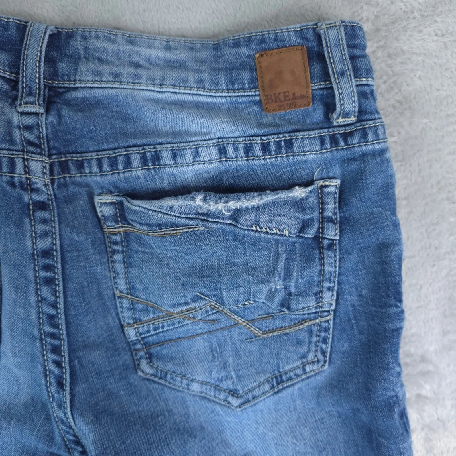 BKE Buckle Denim Jeans Womens 28R (29x30) Stella Bootcut Low Rise Medium Wash Blue Size 28 - Image 5