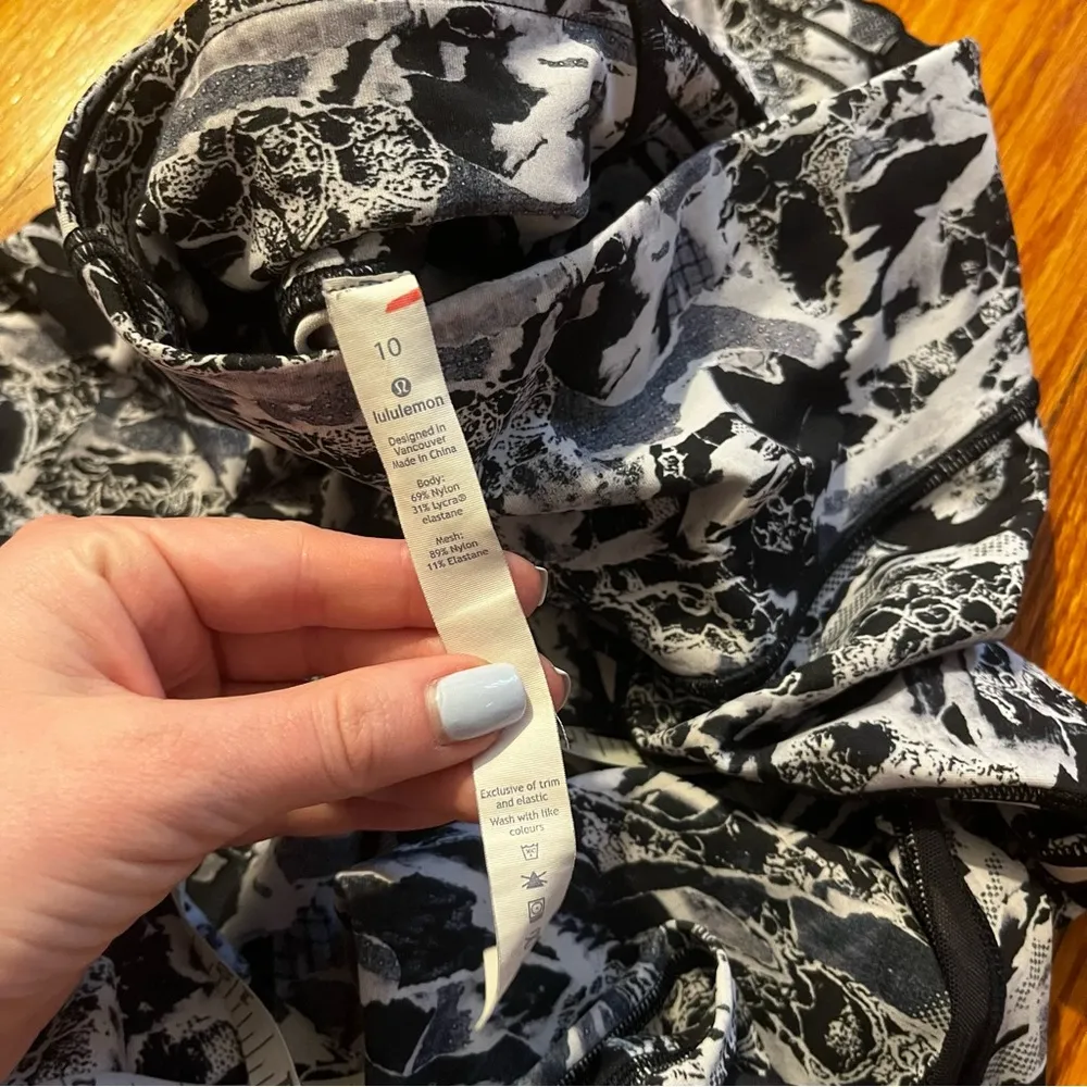 Lululemon speed up 25” leggings size 10 - Image 6