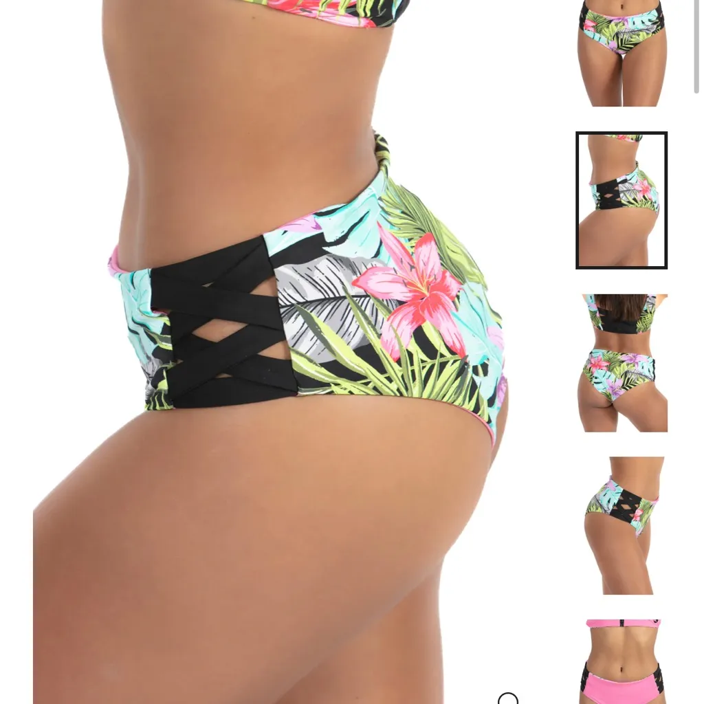 WAVE LIFE Women size small REVERSIBLE BIKINI BOTTOM with black and flower print Pink - Image 3
