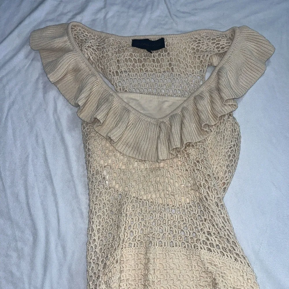 XS Crochet Ruffle Jersey Bandeau Bodysuit in Tea KENDALL + KYLIE - Image 6