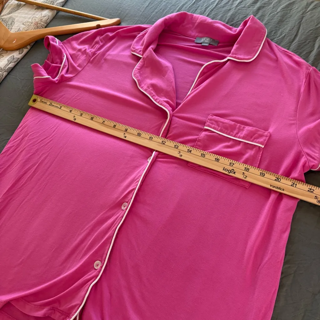 LOFT Notch Collar Capri Sleep Set.Hot Pink. Size Medium. - Image 5