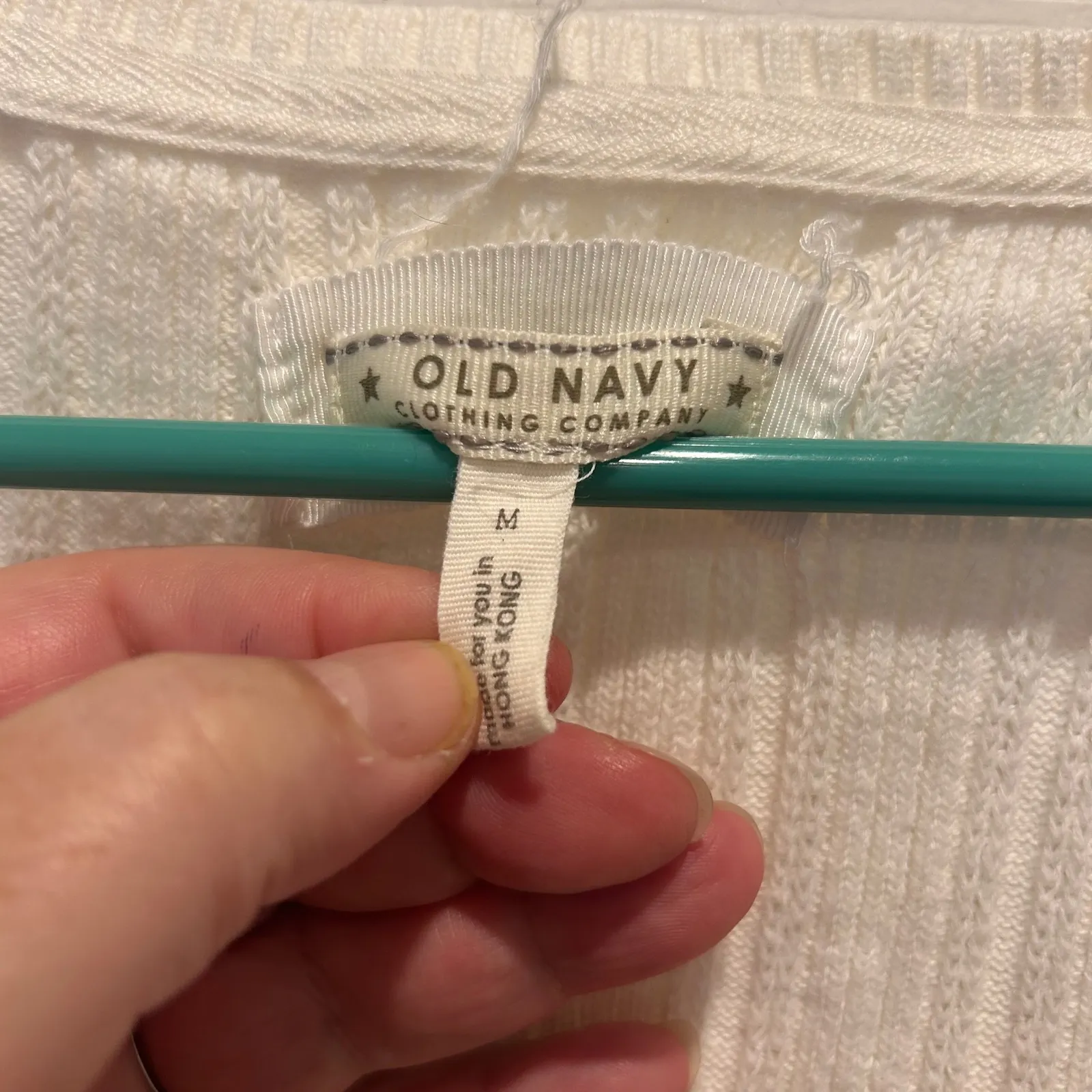 Old Navy Women's Cream Knit Long Sleeve Top Scoop Neck‎ Sweater Medium - Image 2