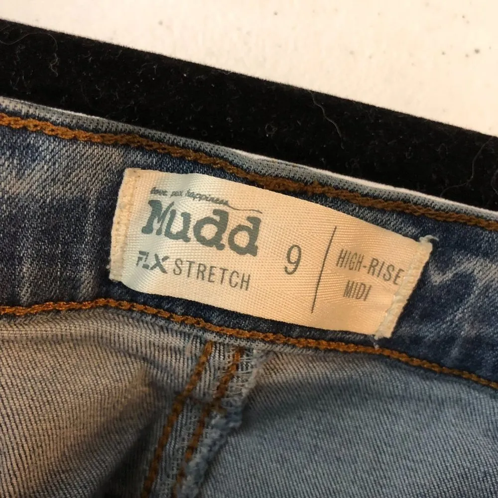 Mudd Blue Medium Wash Distressed Raw Hem High-Rise Midi Denim Jean Shorts Size 9 - Image 3