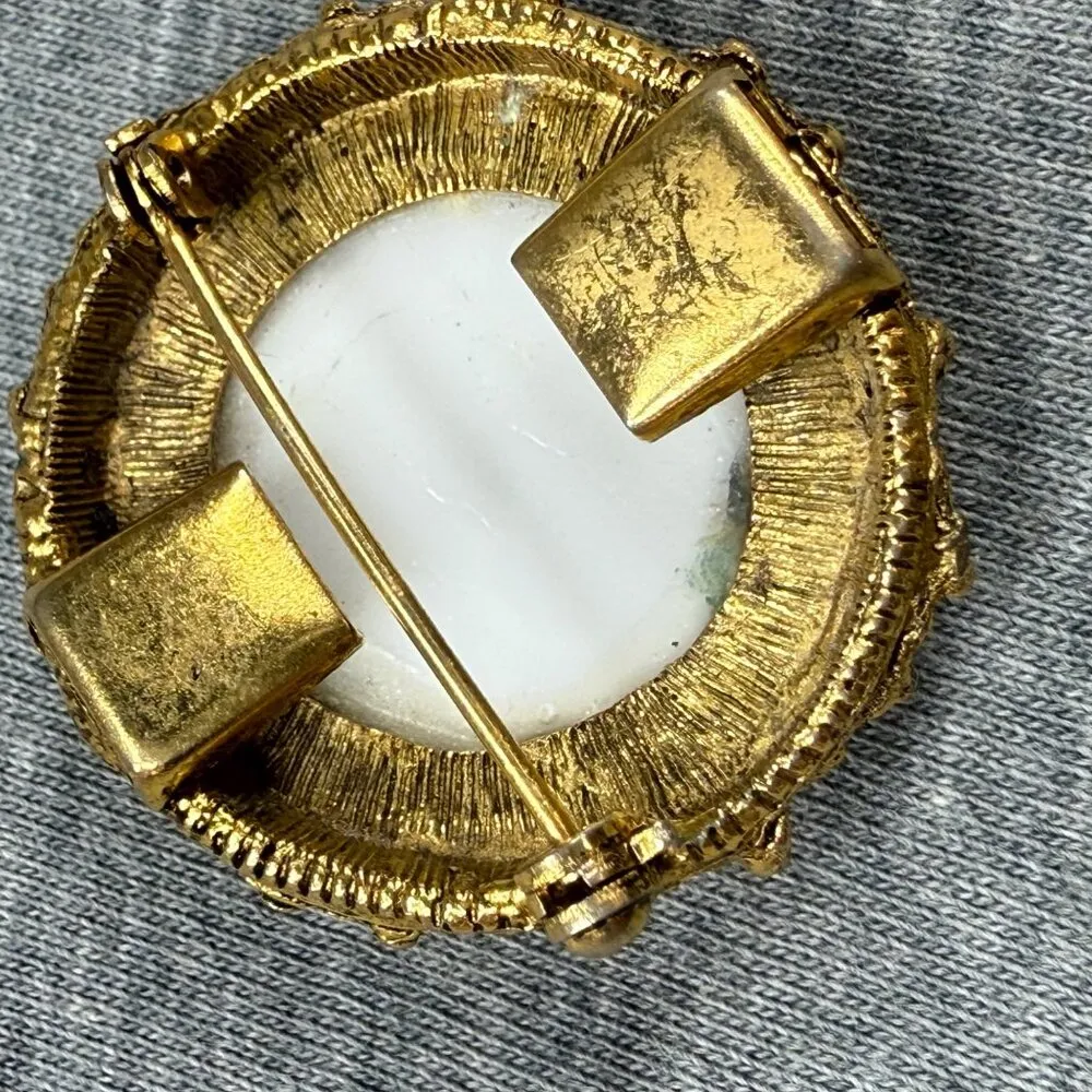 Vintage Victorian - Image 11