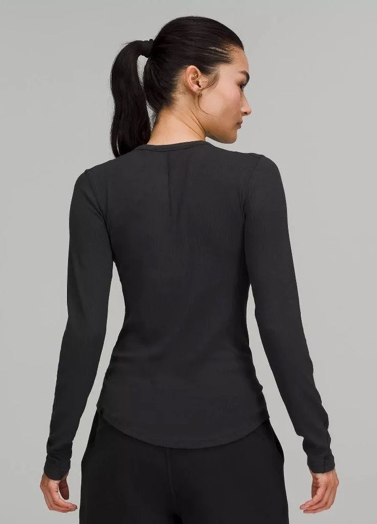 Lululemon black ribbed long sleeve shirt size 10 - Image 2