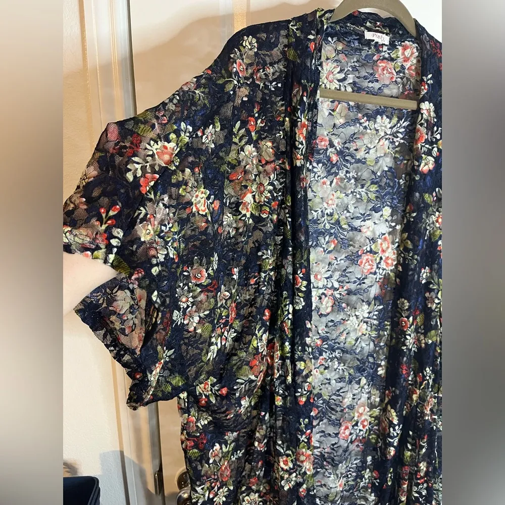 Pinky Navy Blue Lace Floral Print Stretchy Flare WaterfallCardigan Size One Size - Image 11