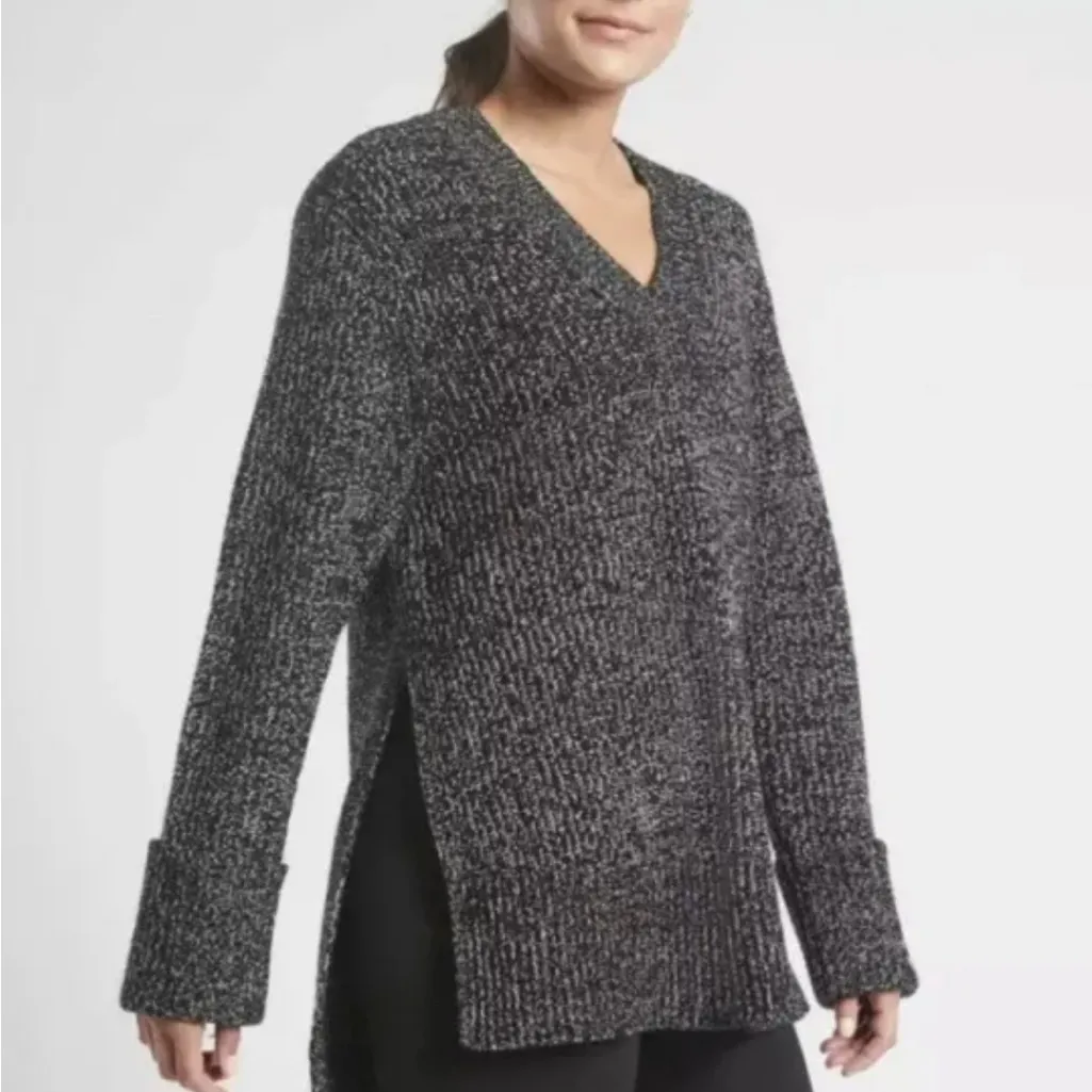 Athleta  Shasta v neck sweater Black. Medium‎ - Image 2