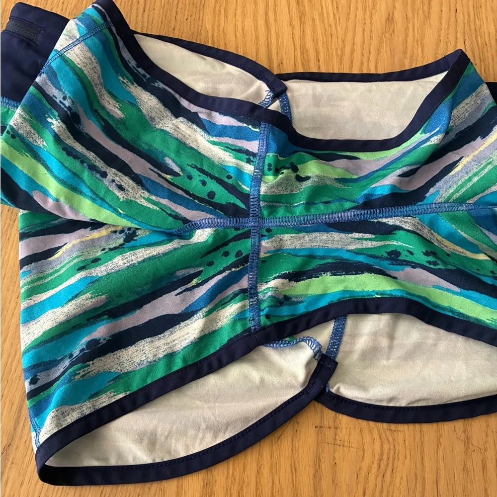 Lululemon Women Seven Wonders Blue Hero Green Print 2.5" Run Speed Shorts 6 - Image 11