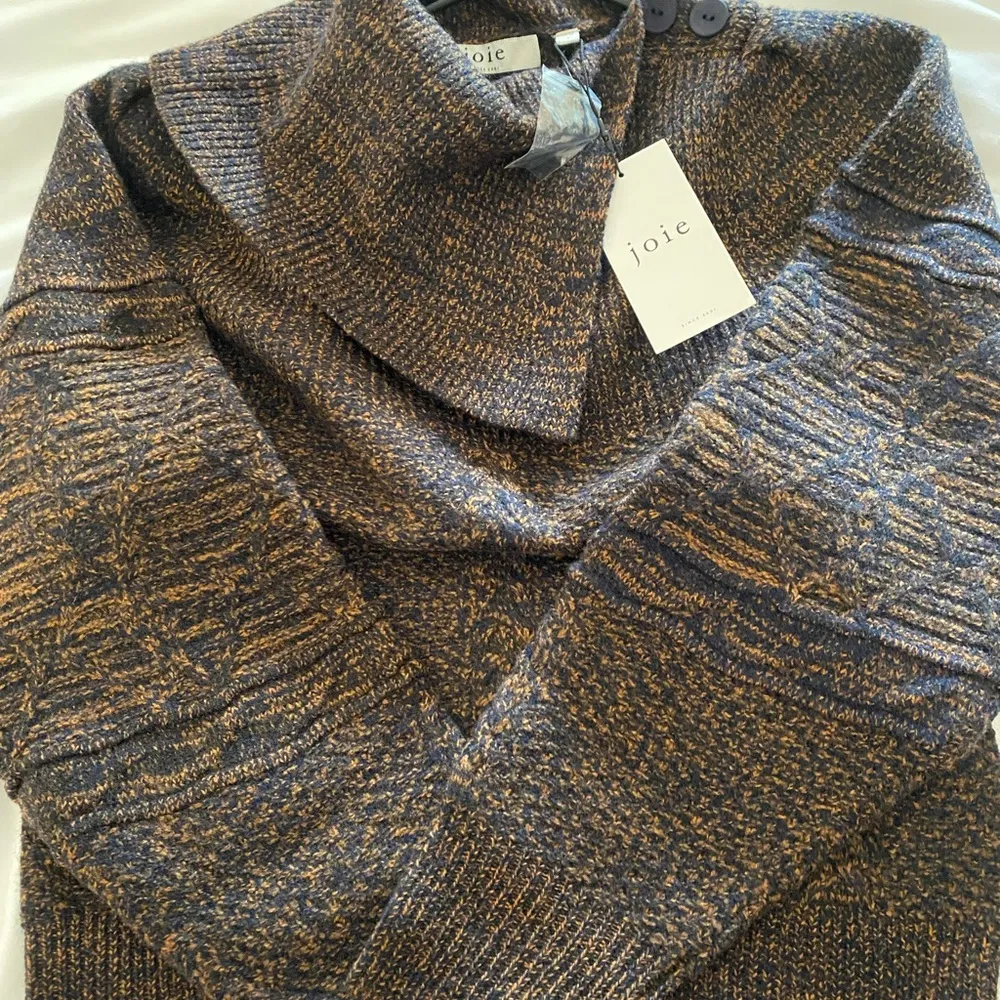 Joie sweater size small - Image 6