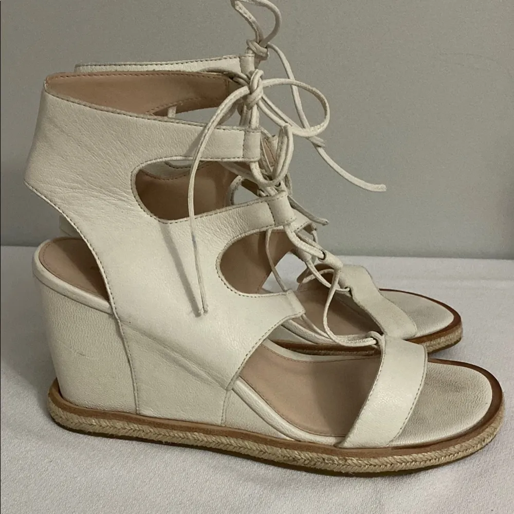 Pelle Moda Women's Cream Wedge gladiator Sandals size 10 - Image 4