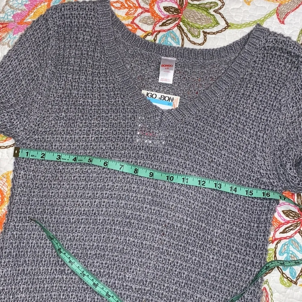 BONGO Junior large gray knit v-neck high low long sleeve sweater - Image 6