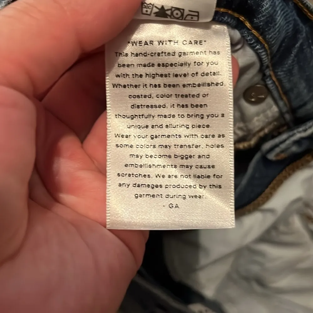 Good American denim jean shorts size 4/27 - Image 4