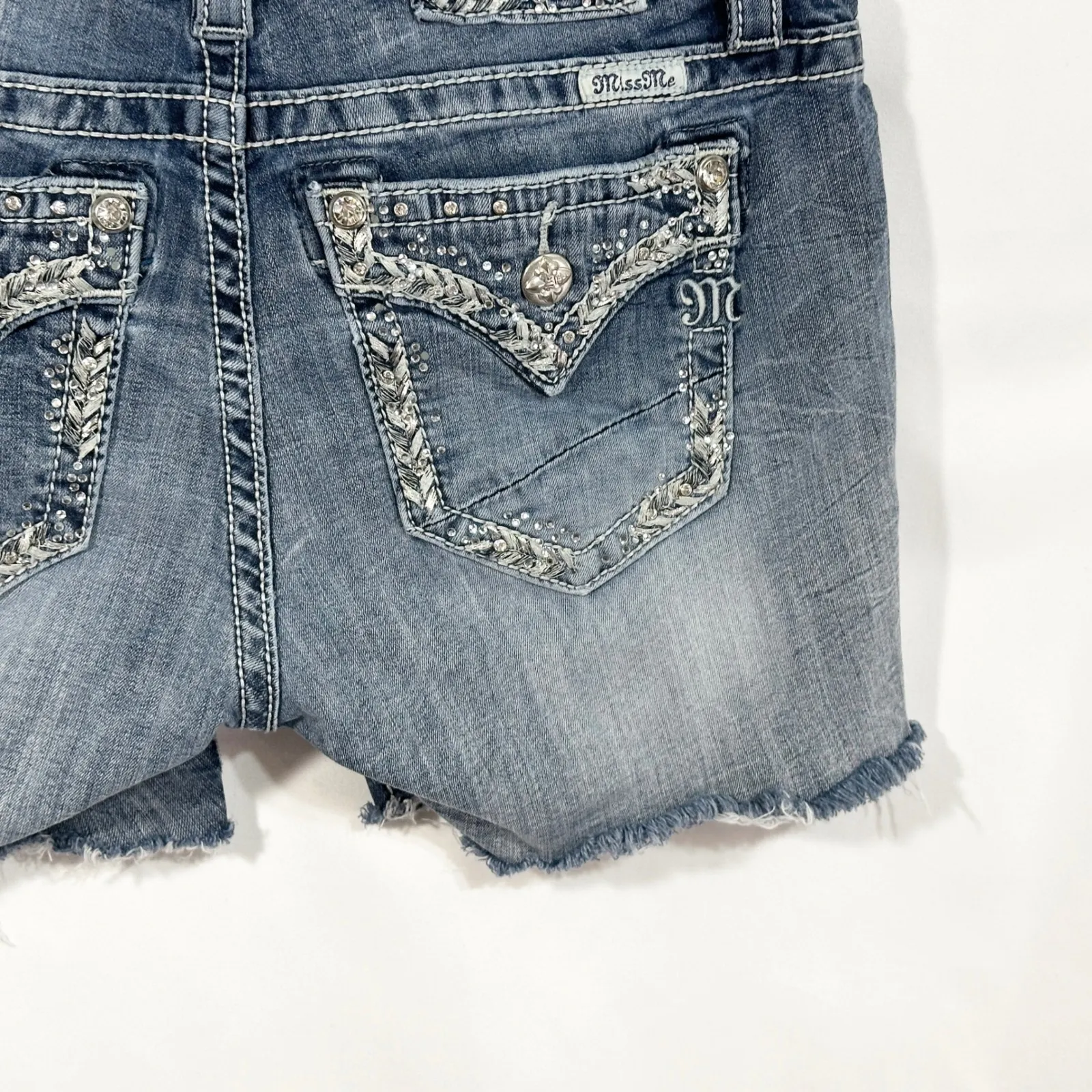 Miss Me Size 30 Denim Shorts Mid Rise Easy Bermuda Jean Shorts‎ Embellished 779 - Image 6