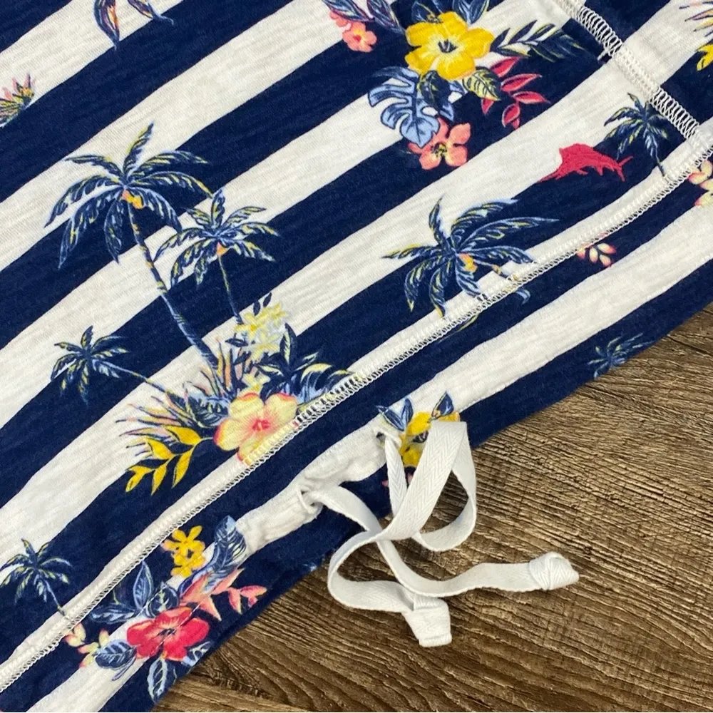 Tommy Bahama Shirt Women Size XS White Blue Floral Snap Mock Neck Front Pocket - Image 9