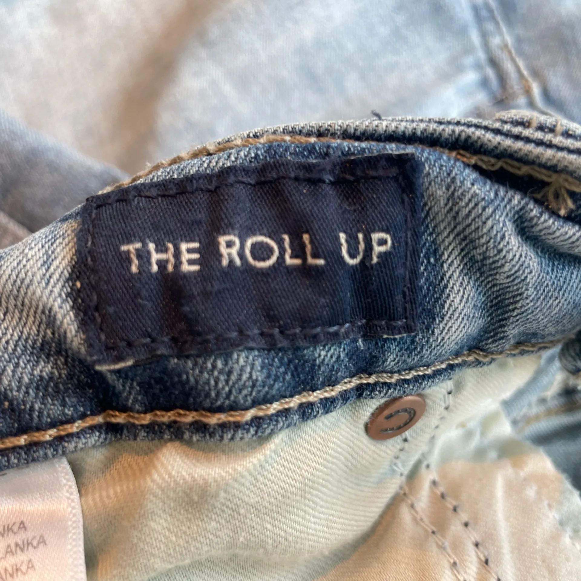 Lucky Brand The Roll Up Shorts - size 6/28 - Image 7