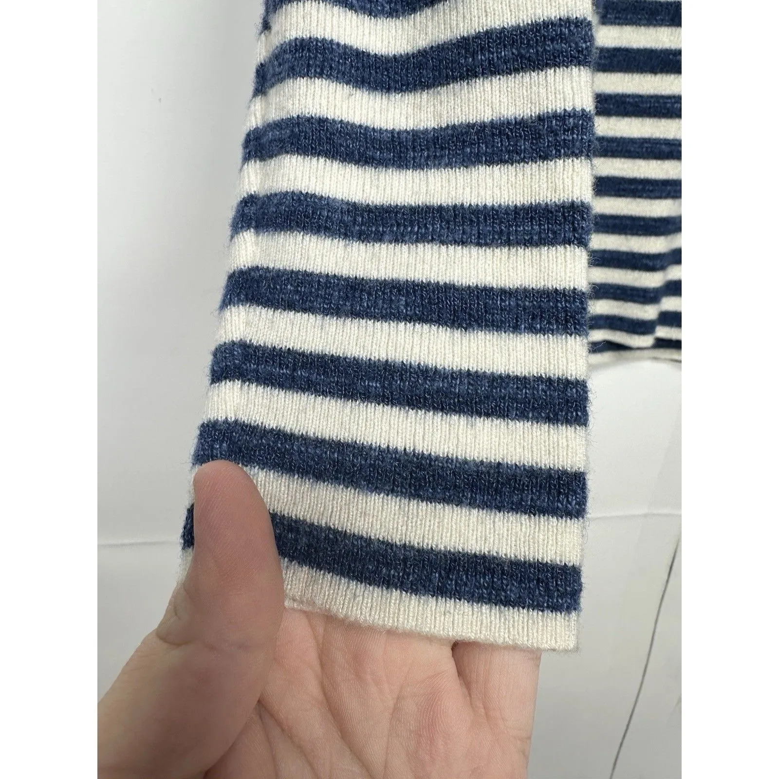 Banana Republic Women’s Size S Navy White Striped V-Neck Knit Sweater - Image 4