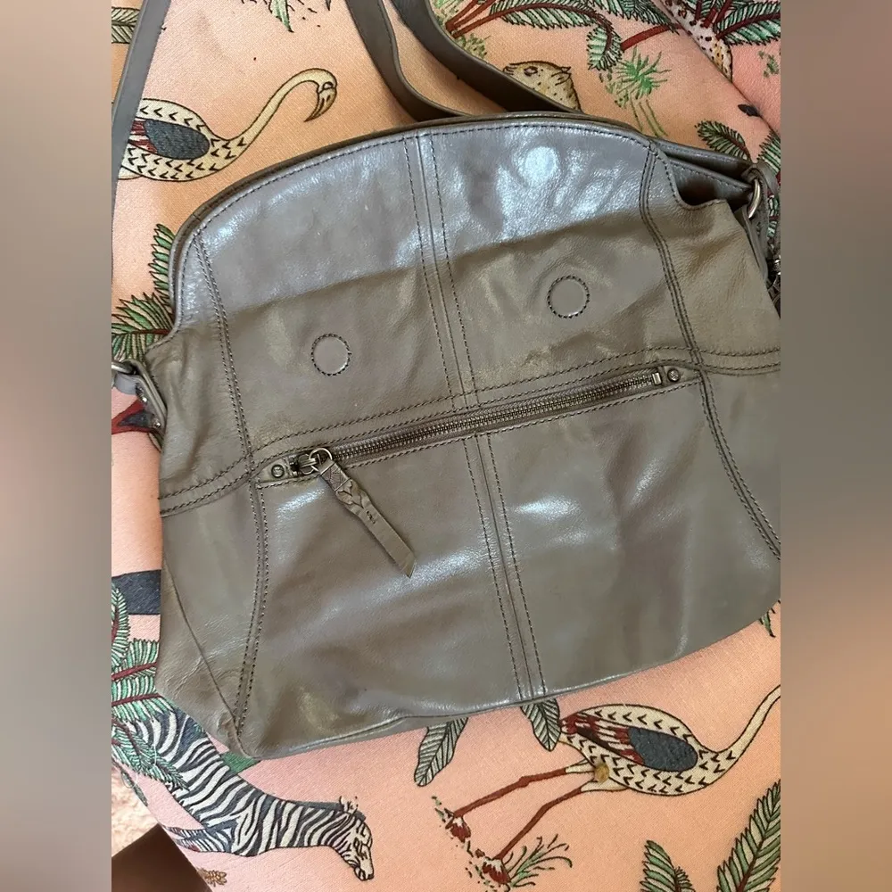 Vintage 100% Leather The Sak Magnetic Foldover Crossbody Purse Womens Bag - Image 8