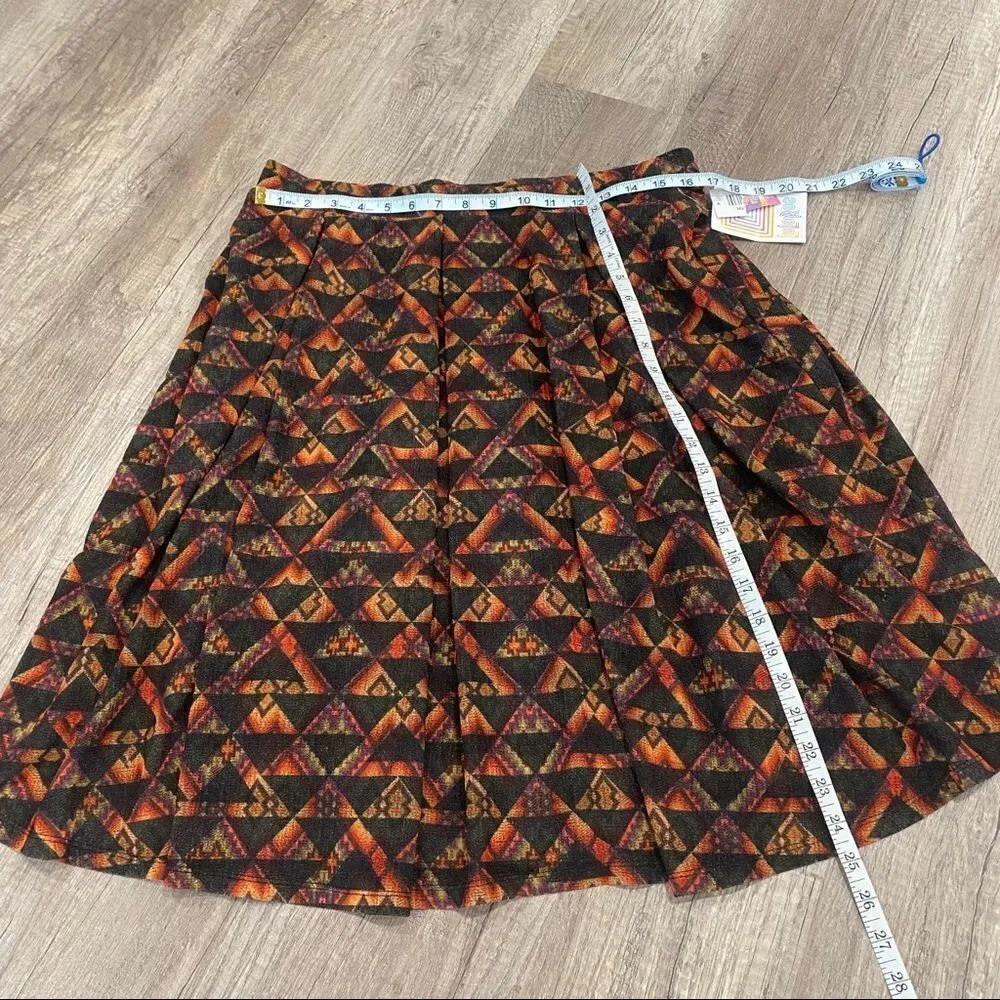 NWT Lularoe Skirt Size 2X A-Line Tribal Southwest geometric black office pockets - Image 2