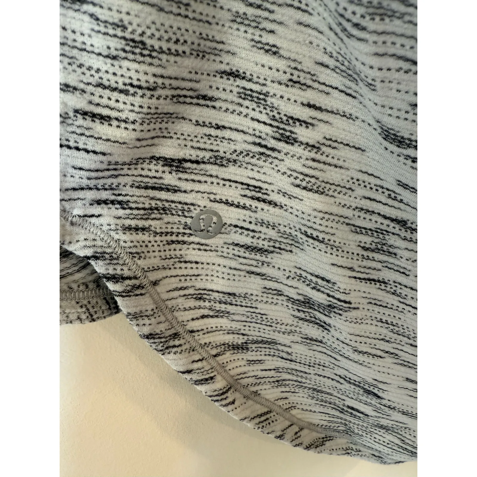 Lululemon Raise the Barre Tank Top Heather Gray Women's Size 8 Activewear - Image 6